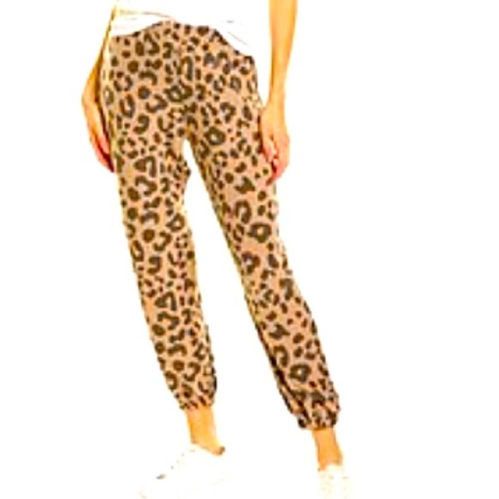 Peyton Valley leopard jumpers size small